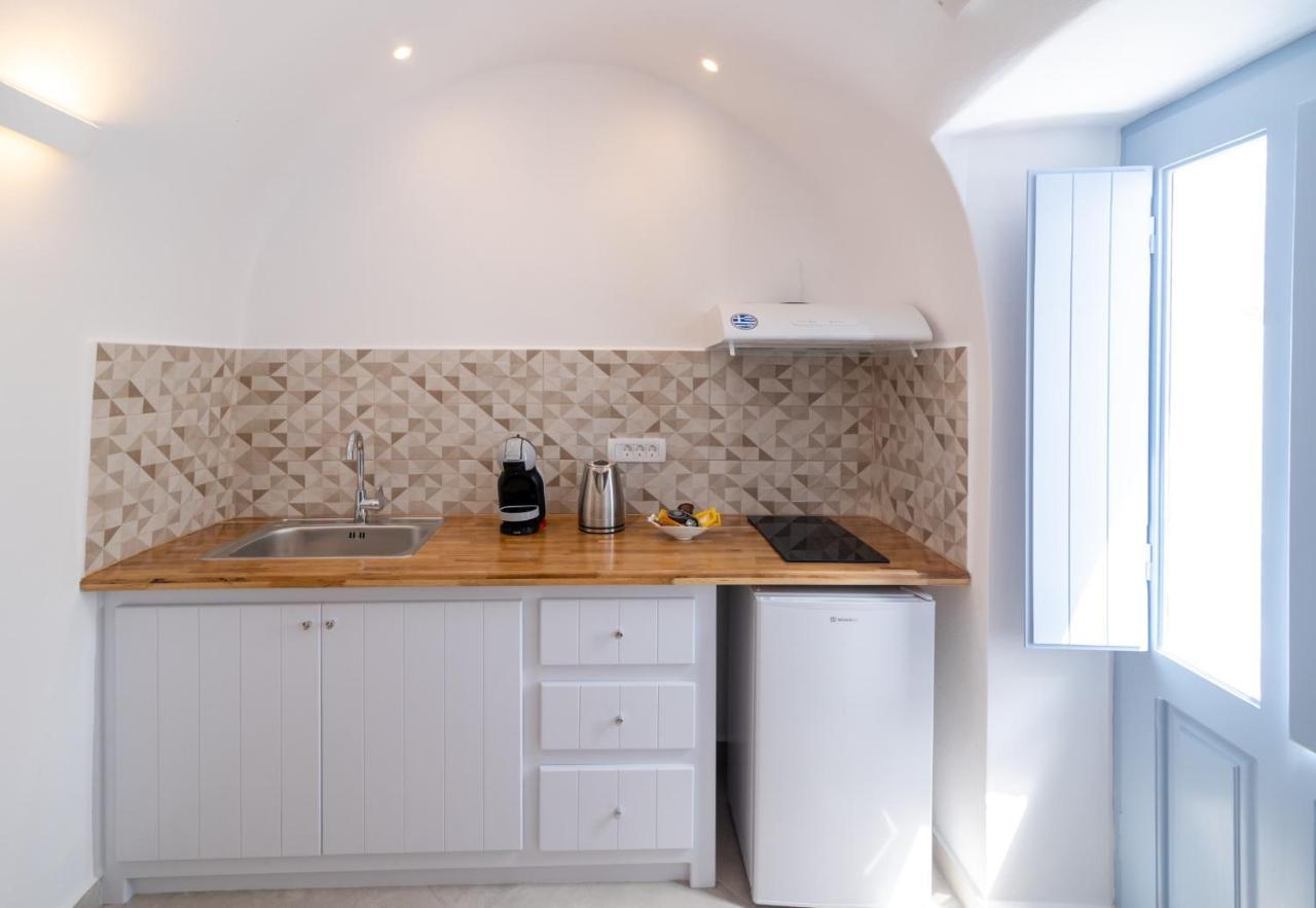 Sunborn Oia Suites Екстериор снимка